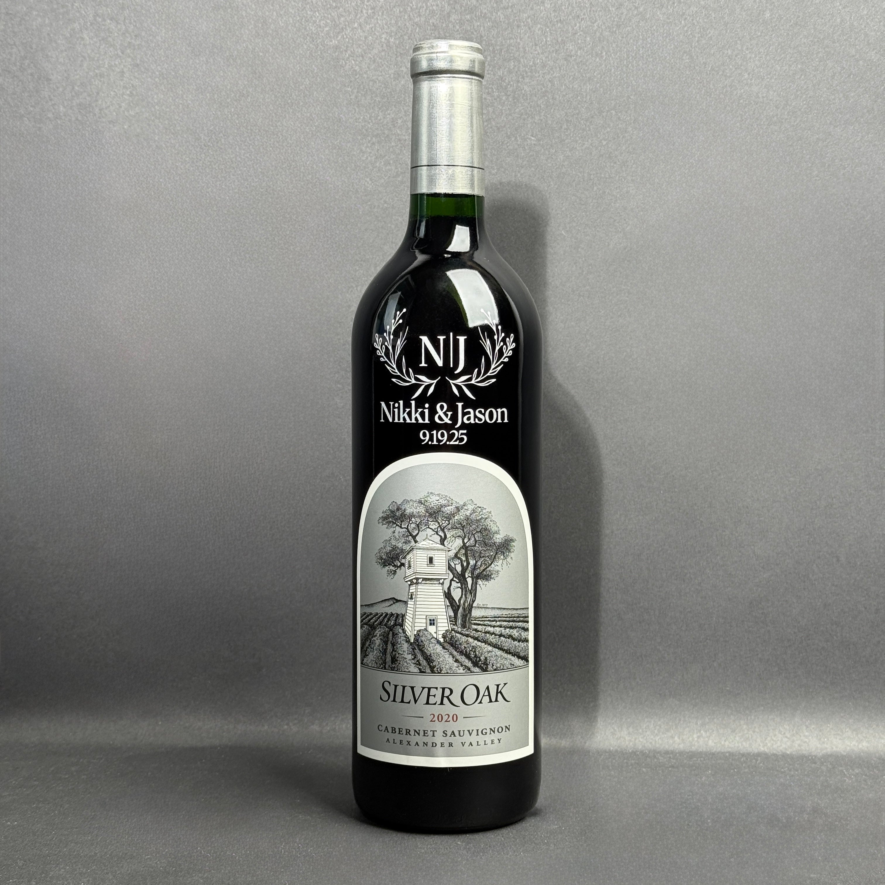 Engraved Silver Oak Cabernet Sauvignon - engraveVine