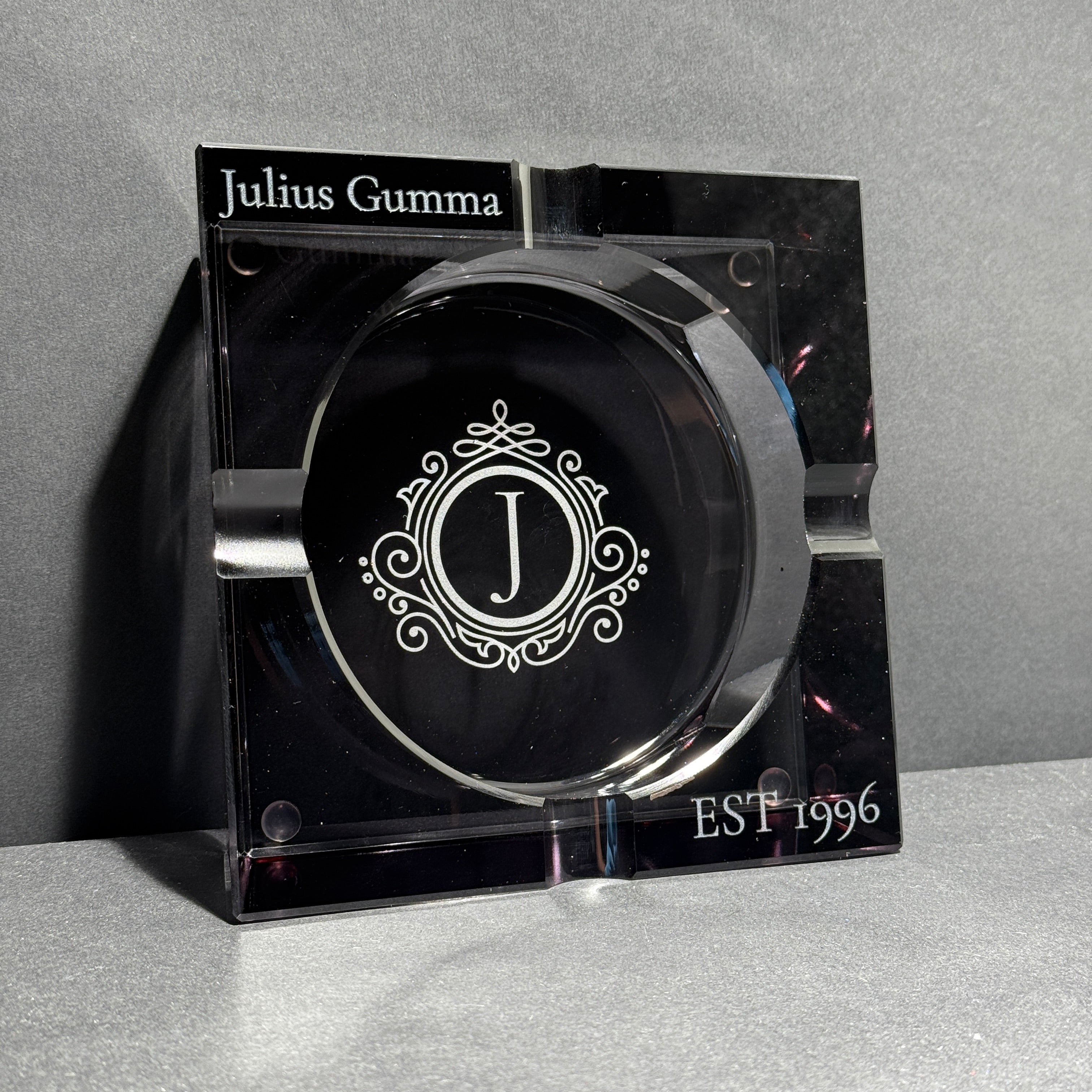 Crystal 4-Cigar Astray