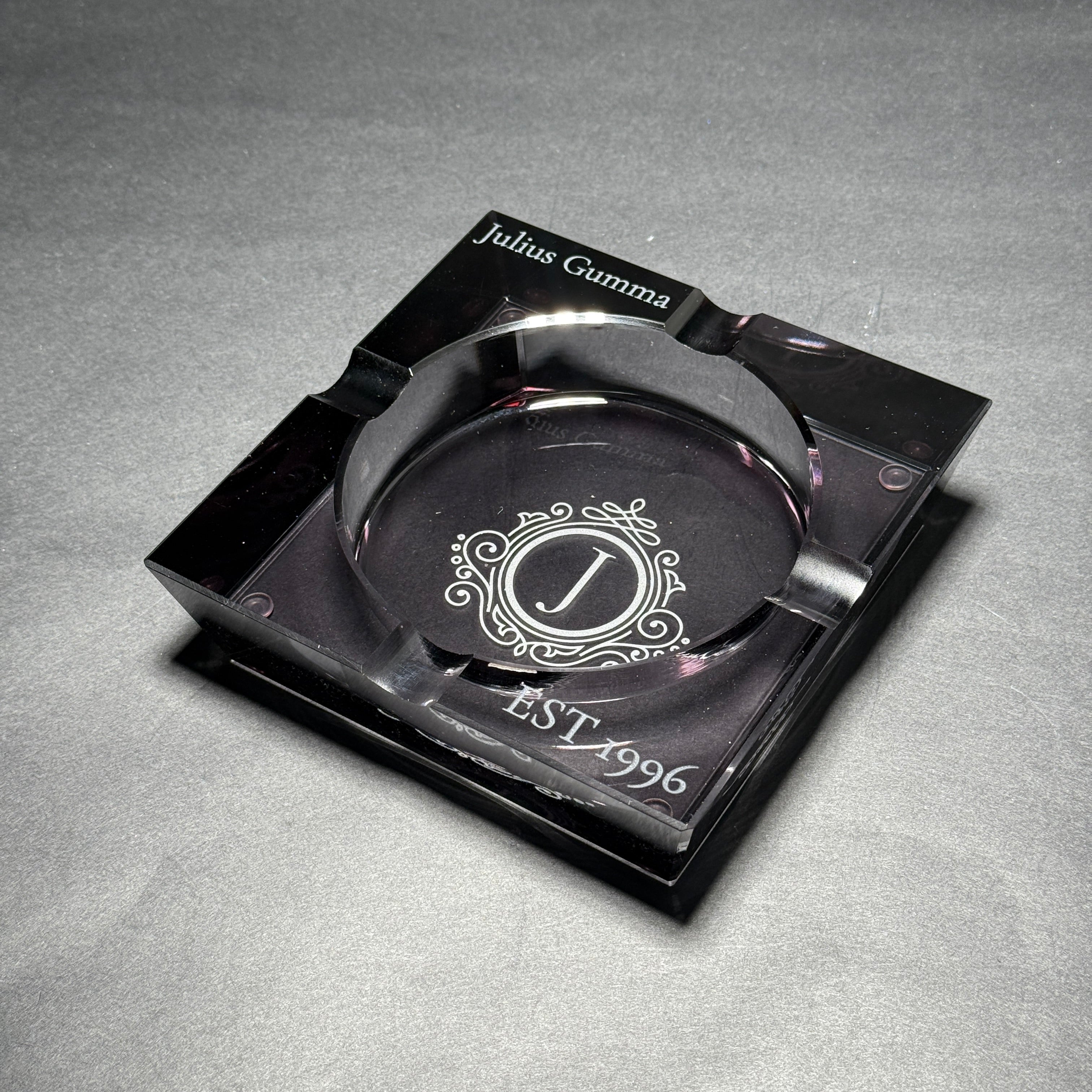 Crystal 4-Cigar Astray